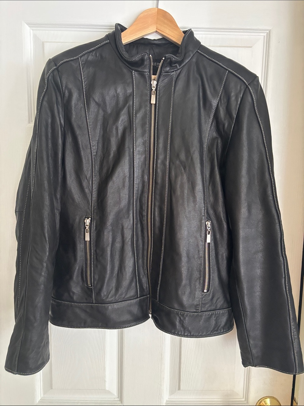 Black Leather Zip-Front womans genuine soft leather Jacket